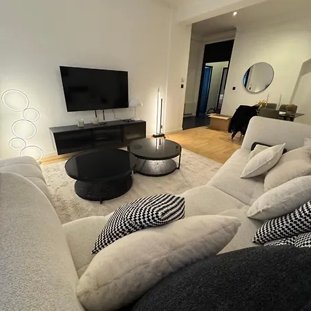 Boulevard Des Belges, Coeur Du Sixieme Apartment